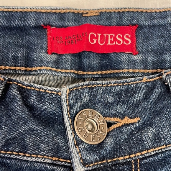 Guess - Size 26 - Full length jeans - Stretch material - Like new - Picture 3 of 4